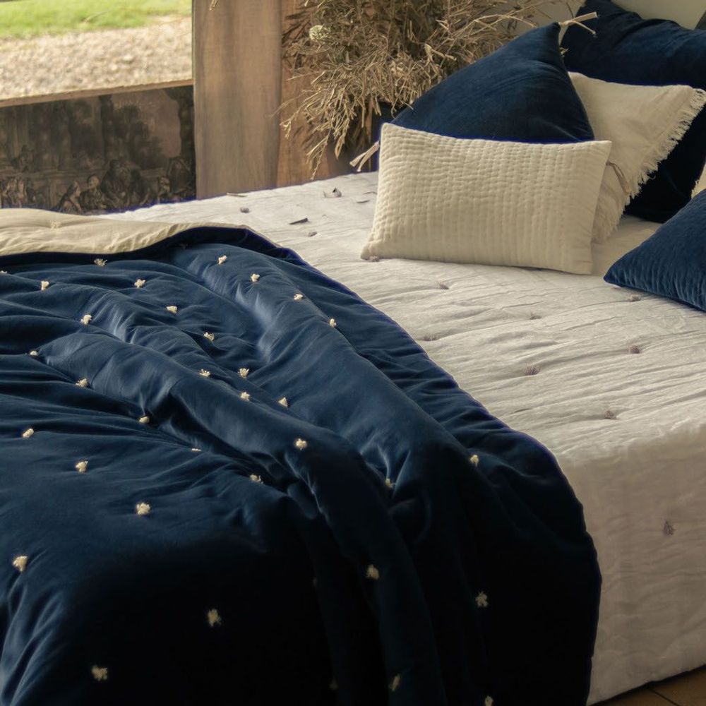 Linge de lit - LYRIC Dessus de lit 230x250 cm LYRIC MARINE - EN FIL D'INDIENNE...