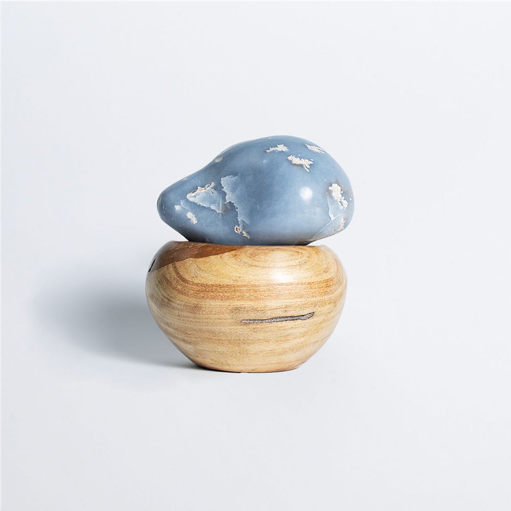 Design objects - The Pebble Box with Massager Lid - DAR PROYECTOS