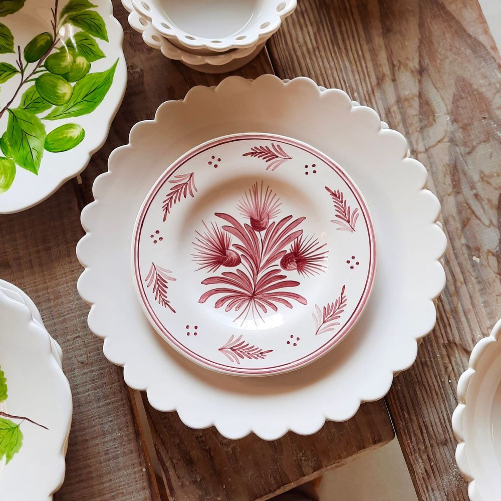 Assiettes de réception - Assiette peint à la main avec décoration Antique Fleurs - BOURG-JOLY MALICORNE