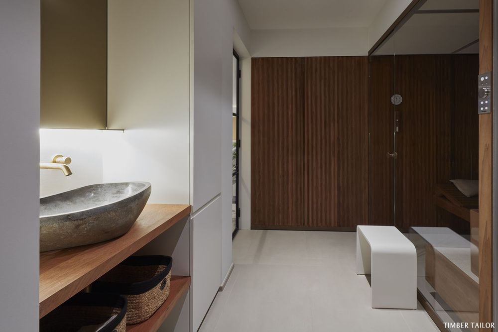 Spa - Meuble sur mesure de salle de bain ou d'espace bien-être - TIMBER TAILOR