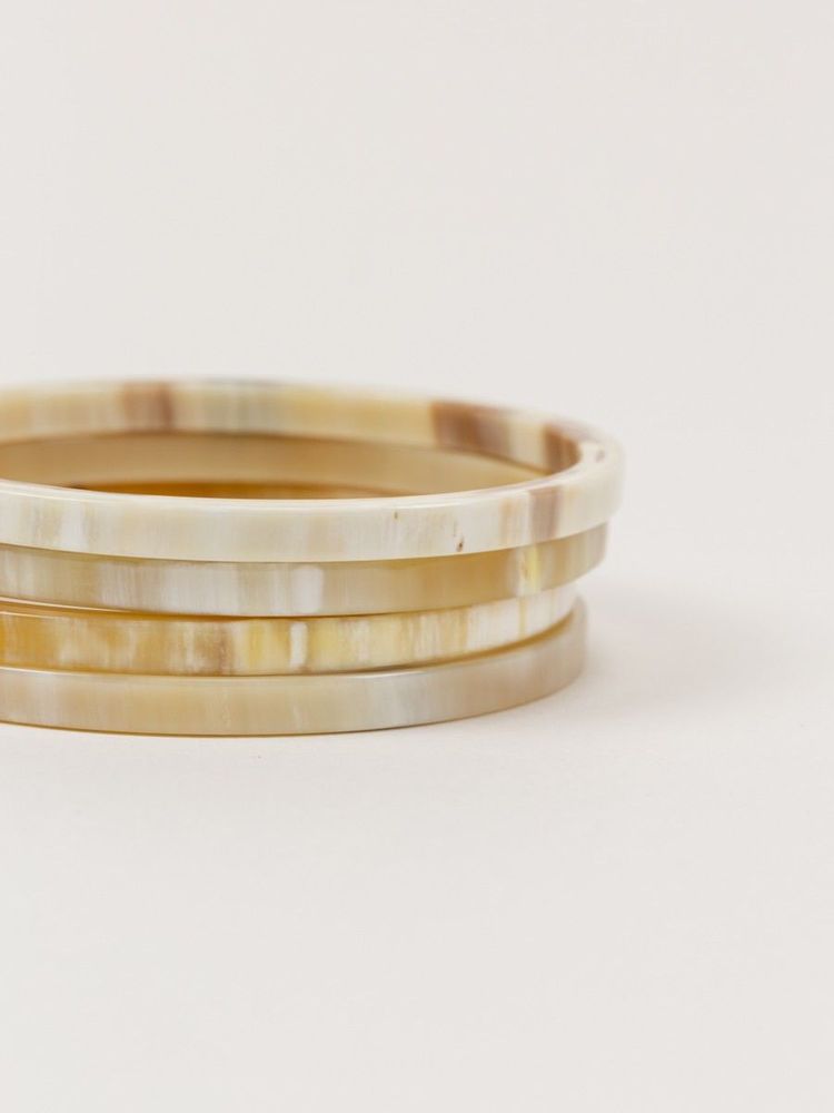 Jewelry - 4 thin bracelets in horn - L INDOCHINEUR X RIVÊT