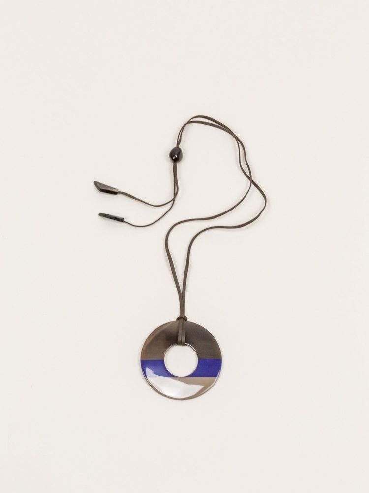 Bijoux - Pendentif anneau en sabot de buffle et laque - L INDOCHINEUR X RIVÊT