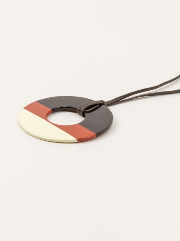 Bijoux - Pendentif anneau en sabot de buffle et laque - L INDOCHINEUR X RIVÊT