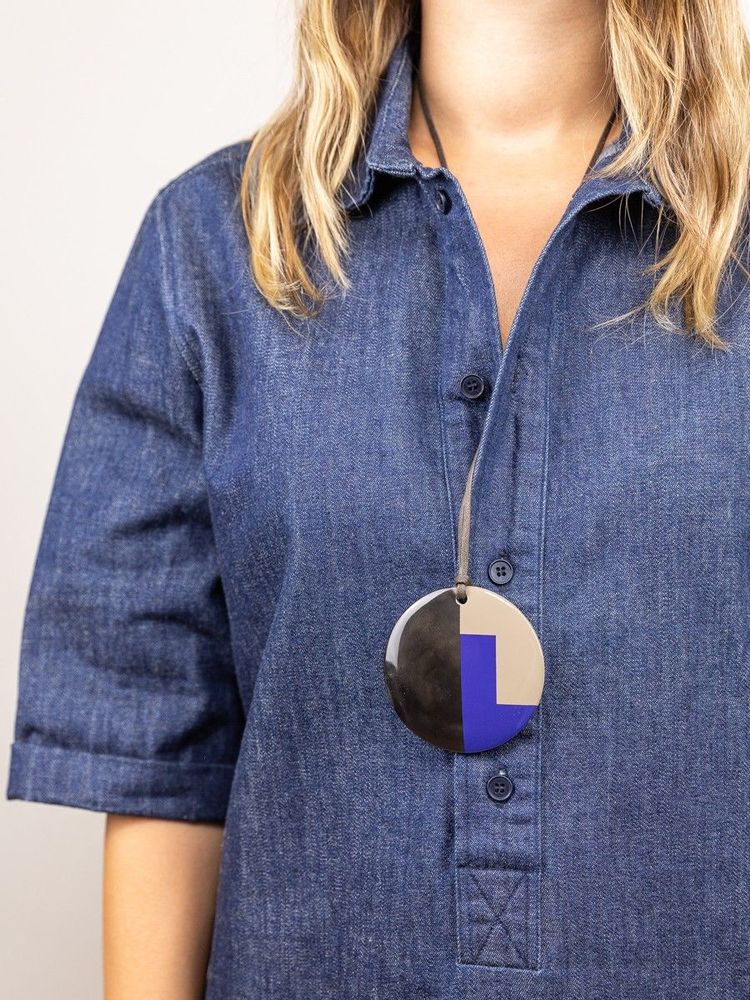 Jewelry - Round pendant in buffalo hoof and lacquer - L INDOCHINEUR X RIVÊT