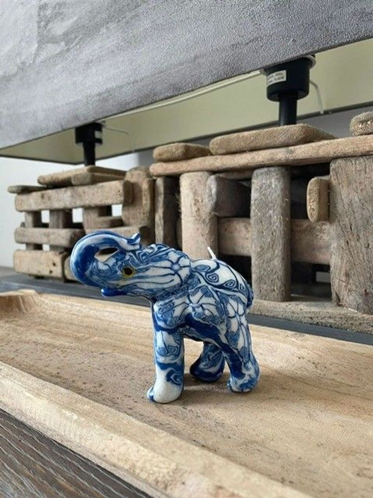Decorative objects - Blue Delph Elephant Candle - EL PELICANO