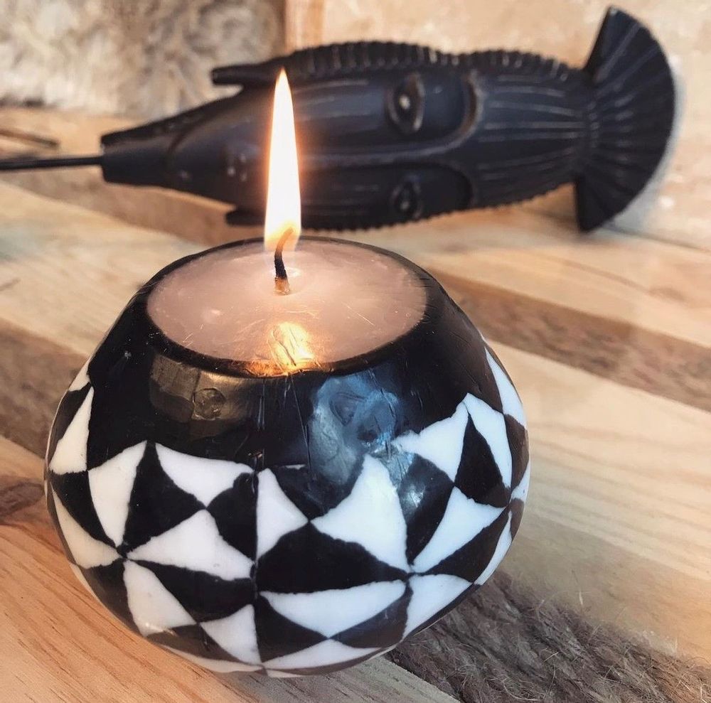 Decorative objects - Graphic round candle - EL PELICANO