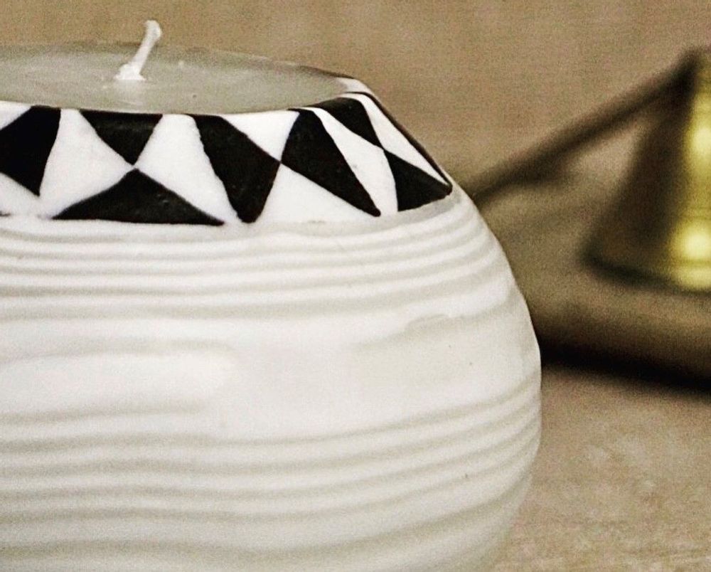 Decorative objects - Graphic round candle - EL PELICANO