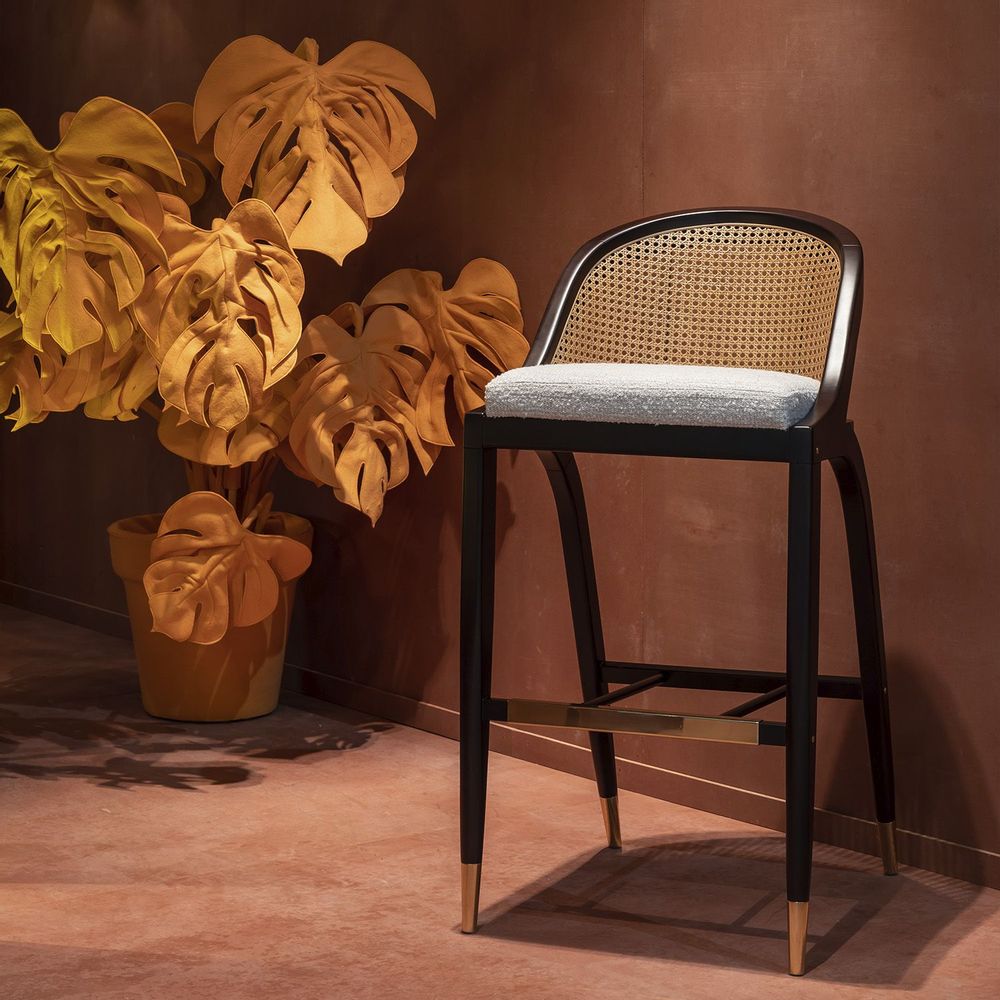Stools for hospitalities & contracts - Wormley Bar Stool in Darkened Sikomoro and Brushed Brass Details - DUISTT