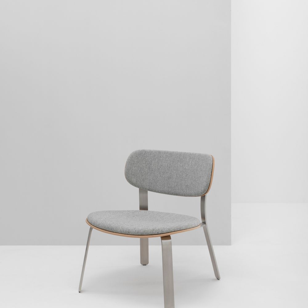 Walk-in closets - Cruso - SPRINGBACK - coat rack & lounge chair - BELGIUM IS DESIGN