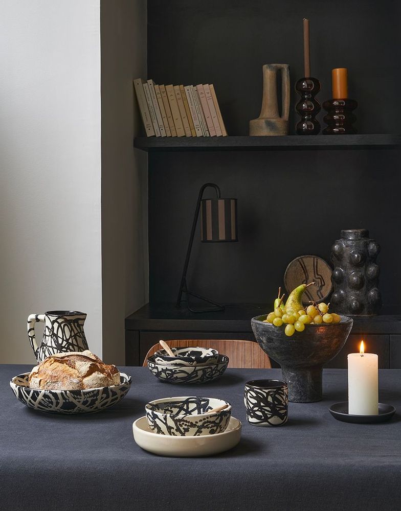 Platter and bowls - Arty Dish Black/Ecru Background Ø25 Cm/H6 Cm - HOMATA