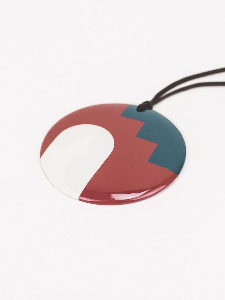 Bijoux - Pendentif Château en corne et laque tricolore - L INDOCHINEUR X RIVÊT