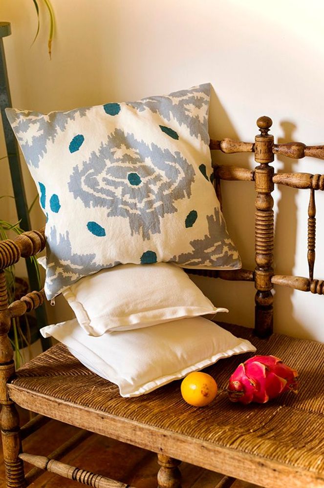 Cushions - Cushion IKAT COLLECTION - MARTINA & EVA