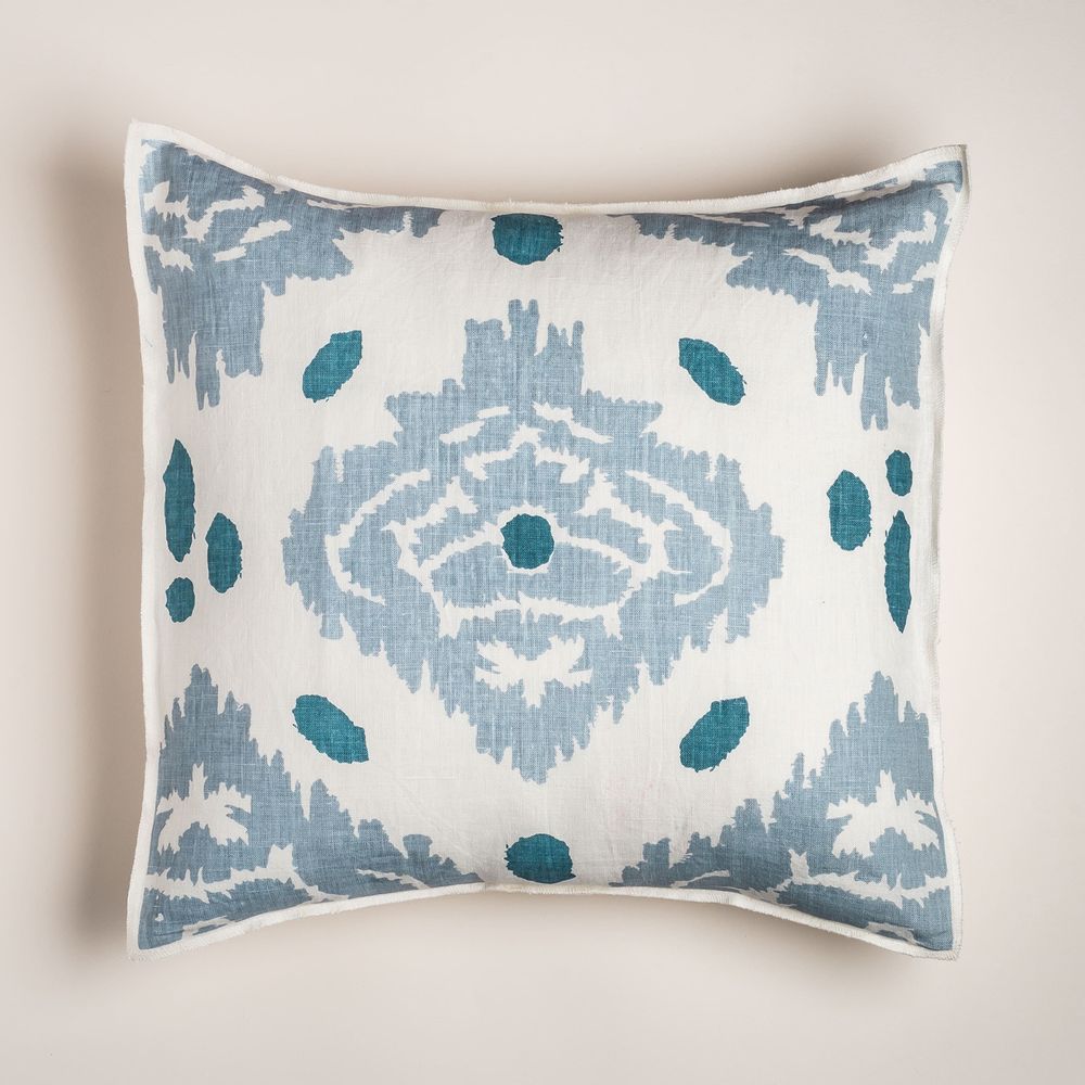 Cushions - Cushion IKAT COLLECTION - MARTINA & EVA