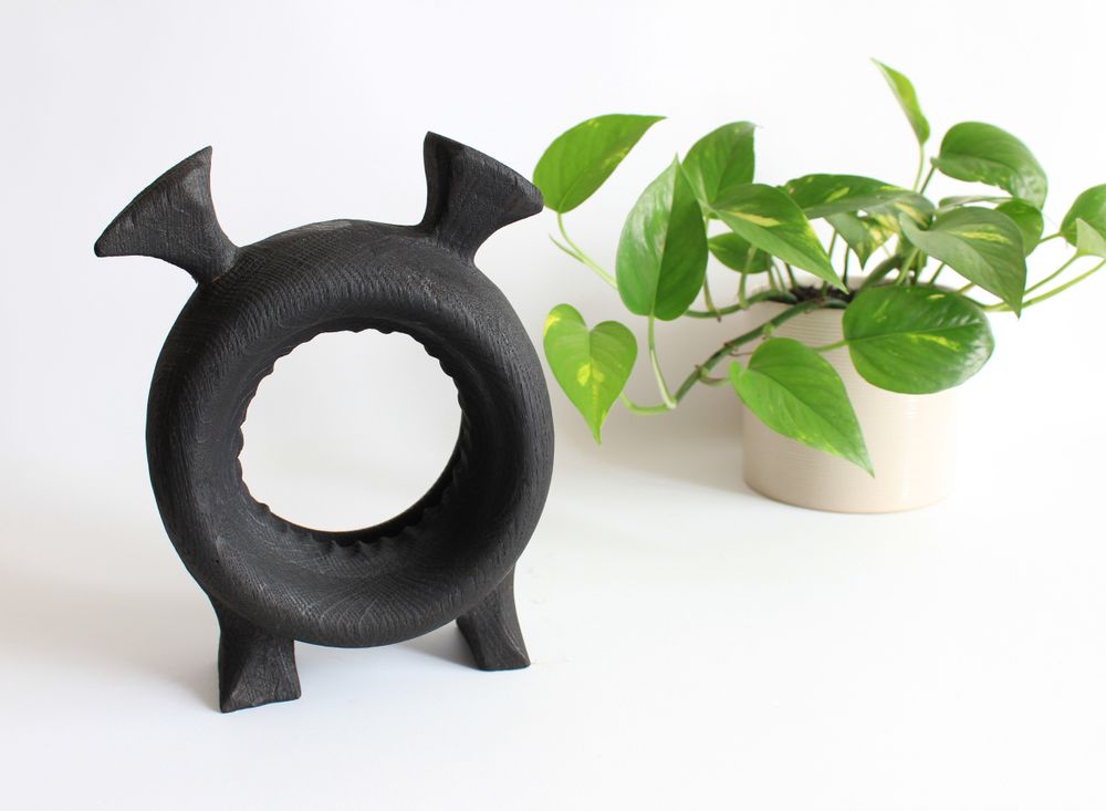 Objets de décoration - Décoration d'étagère unique en bois noir faite à la main - WOODENDREAMS