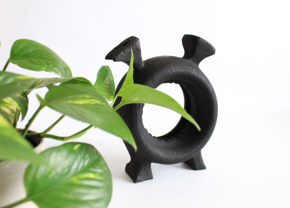 Objets de décoration - Décoration d'étagère unique en bois noir faite à la main - WOODENDREAMS
