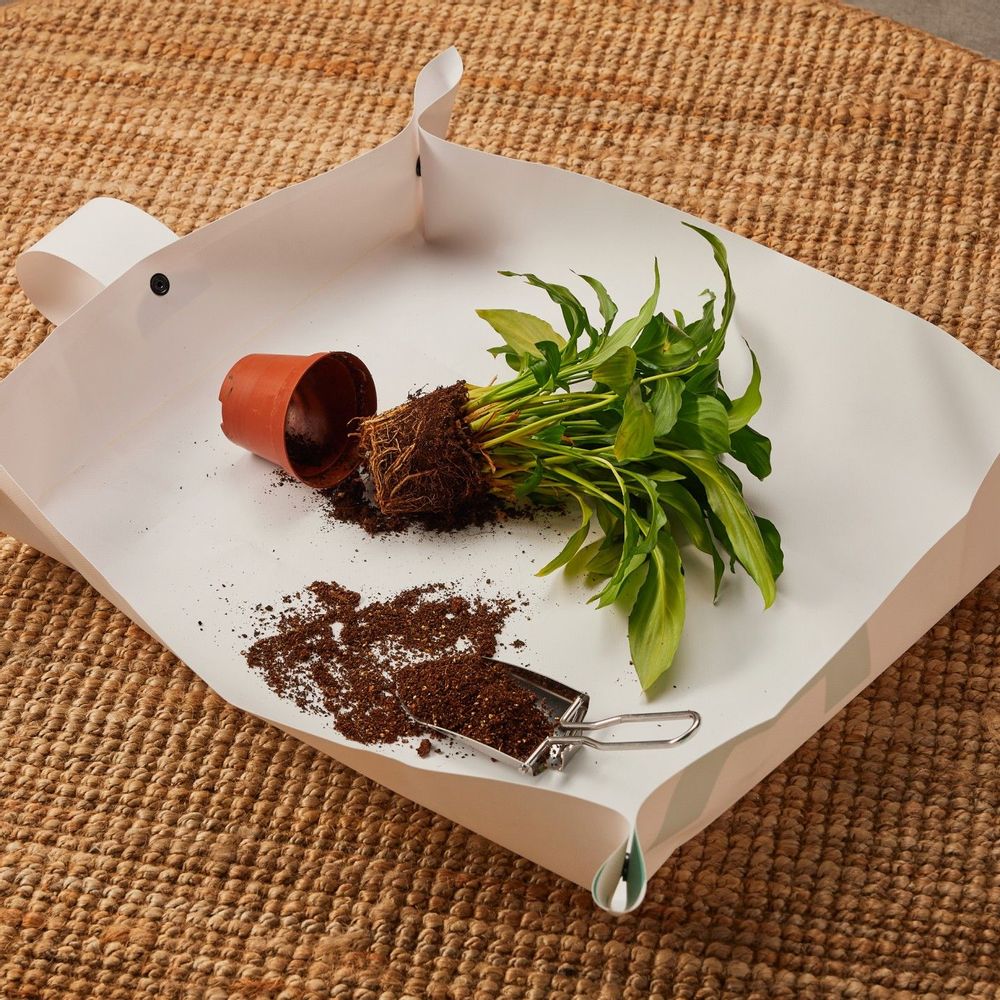 Gifts - HOUSE PLANT CARING MAT | Second-life canvas potting tarp - GENEROSA