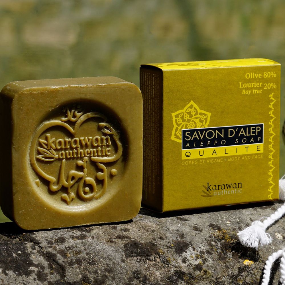 Coffrets et boîtes - TROUSSE CADEAU BIEN-ÊTRE KONJAC - SOIN ÉQUILIBRANT - KARAWAN AUTHENTIC