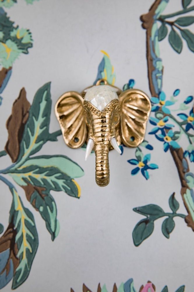 Autres décorations murales - Patère Elephant nacre et laiton recyclé - WILD BY MOSAIC