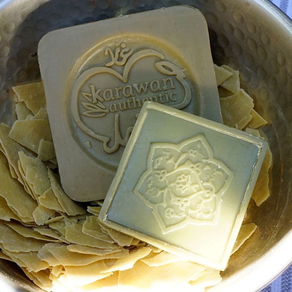 Cadeaux - SAVON D'ALEP QUALITÉ - HUILE D'OLIVE 80% ET DE LAURIER 20% - FORMAT NOMADE 100G - KARAWAN AUTHENTIC