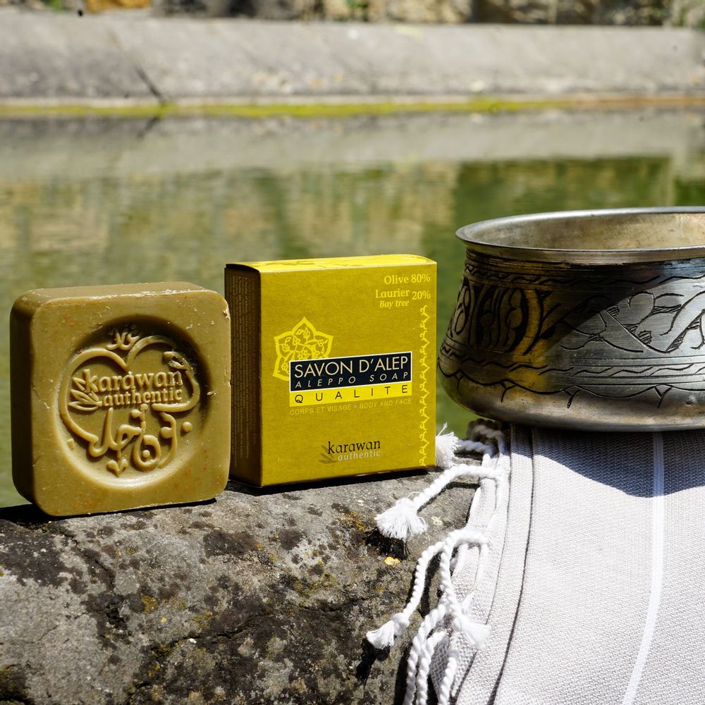 Cadeaux - SAVON D'ALEP QUALITÉ - HUILE D'OLIVE 80% ET DE LAURIER 20% - FORMAT NOMADE 100G - KARAWAN AUTHENTIC