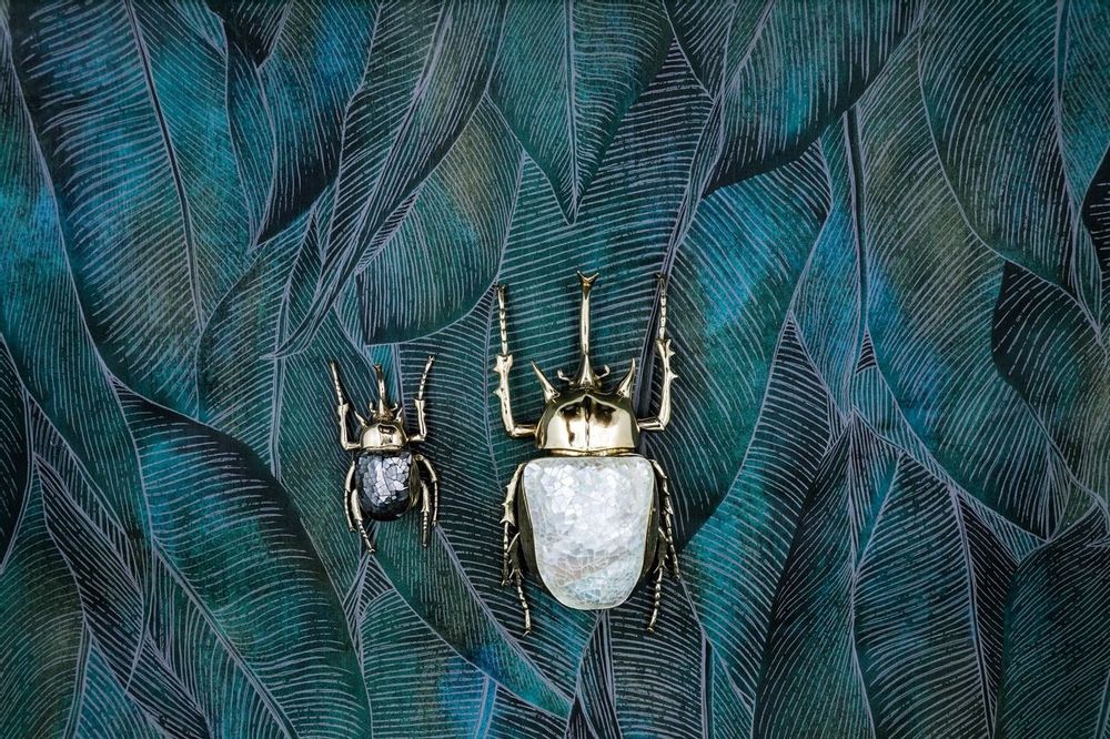Decorative objects - Mother of pearl mosaic beetle box - WILD BY MOSAIC