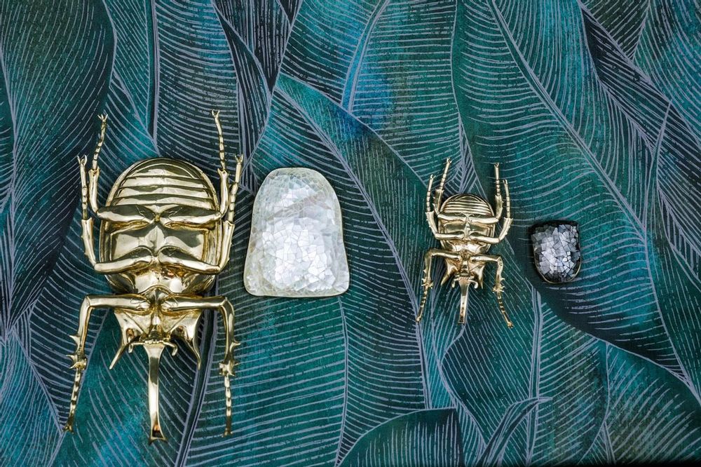 Decorative objects - Mother of pearl mosaic beetle box - WILD BY MOSAIC