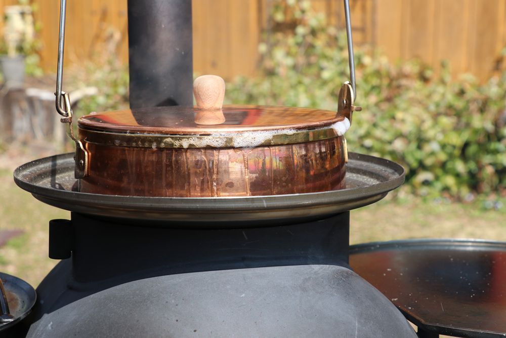 Outdoor decorative accessories - Fireside copper oak pot. - FIRESIDE