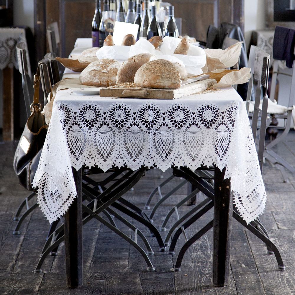 Garden textiles - vinyl tablecloths with lace - FIORIRA UN GIARDINO SRL
