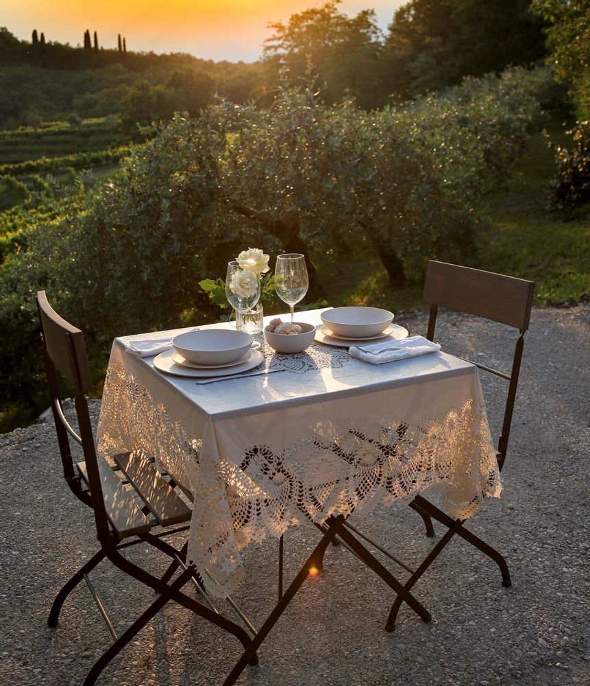Garden textiles - vinyl tablecloths with lace - FIORIRA UN GIARDINO SRL