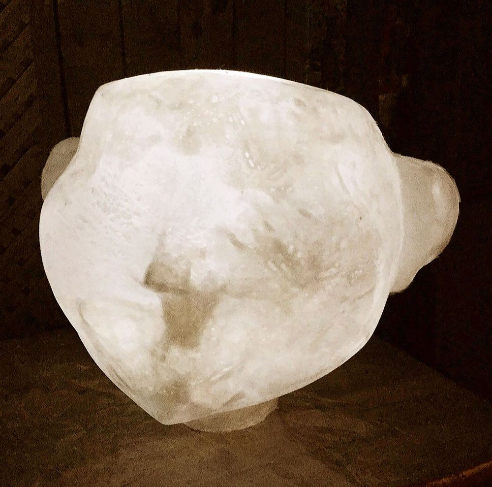 Design objects - Fiberglass head HE1 - MIKKA DESIGN INK