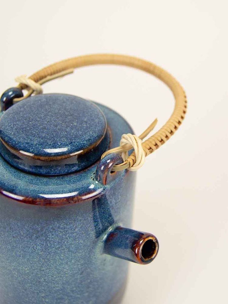 Tea and coffee accessories - Hoa Bien teapot with rattan handle - L INDOCHINEUR X RIVÊT