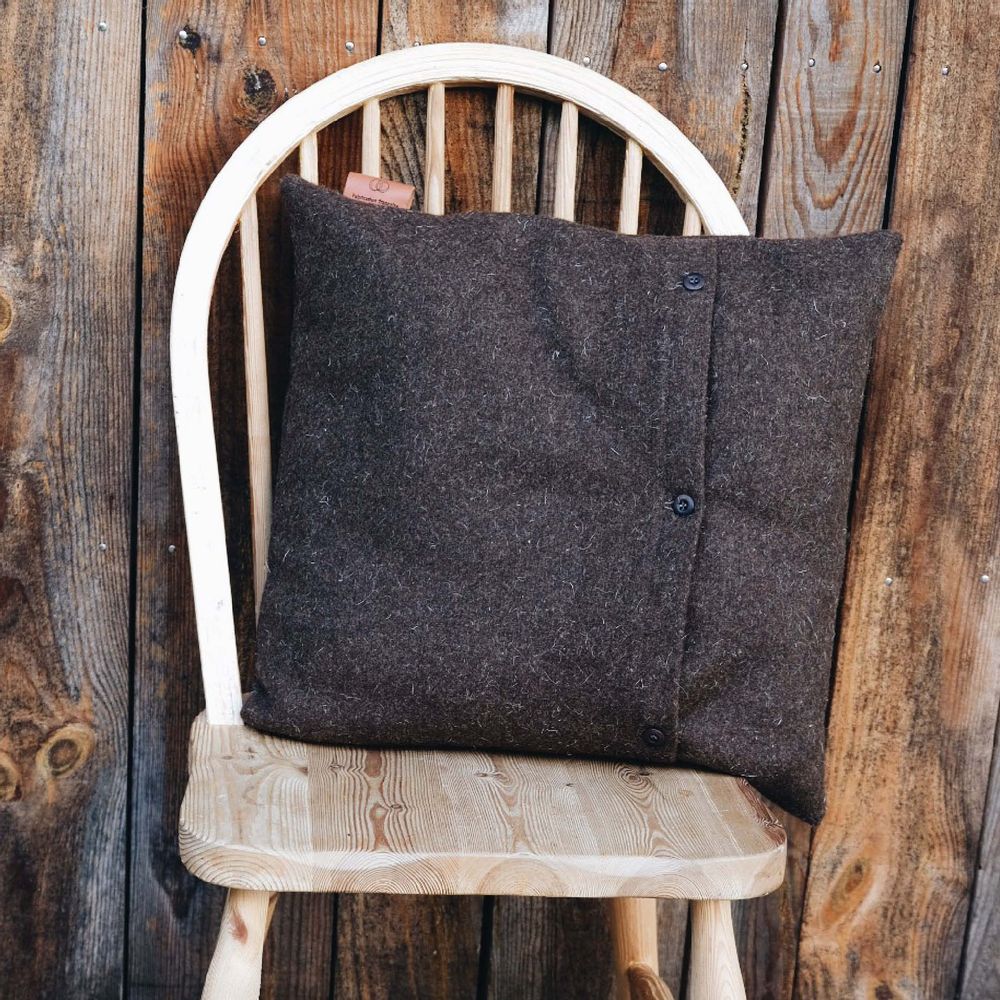 Decorative objects - “The warm” cushion - PYLOOW