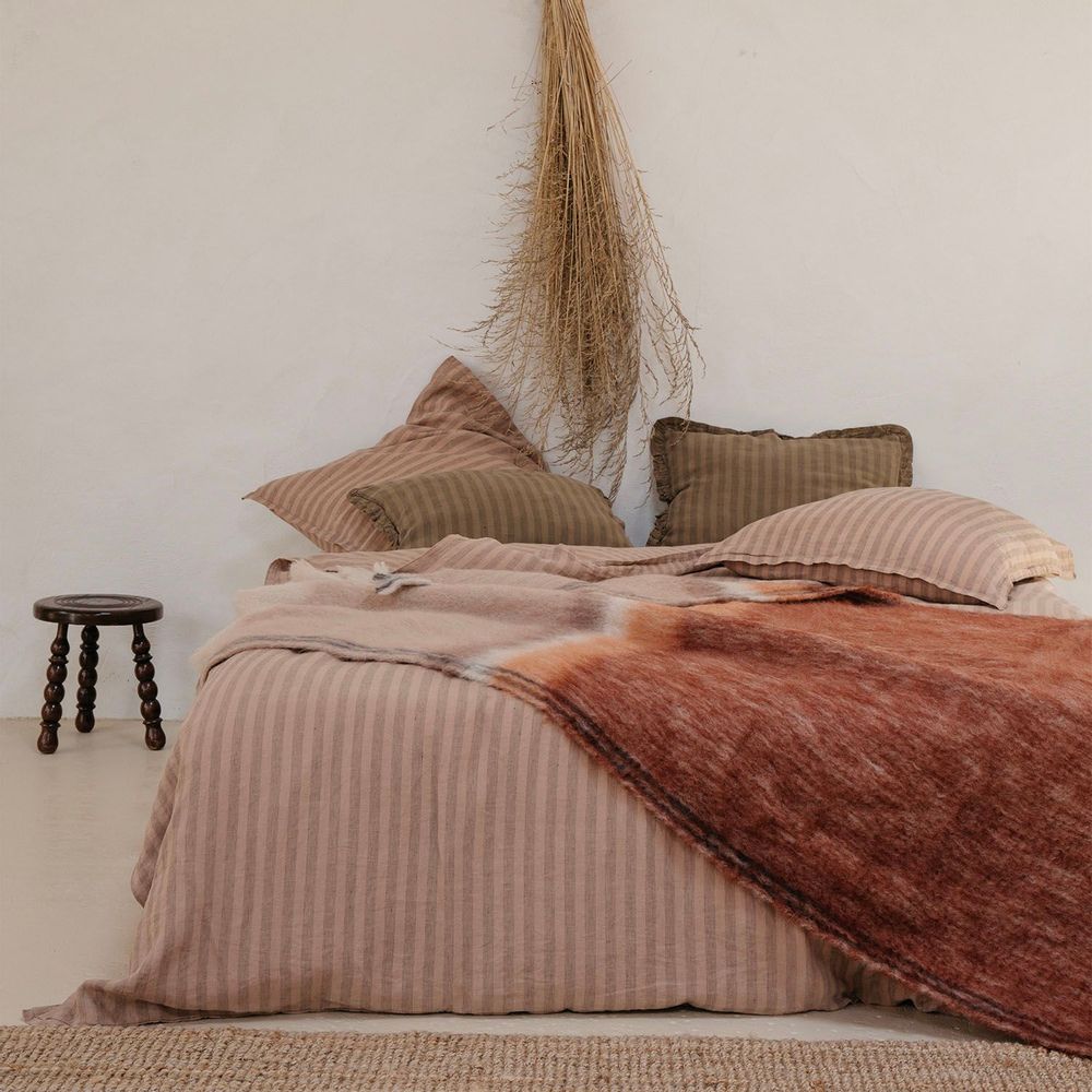 Throw blankets - Aodha plaid and bedspread - LE MONDE SAUVAGE BEATRICE LAVAL