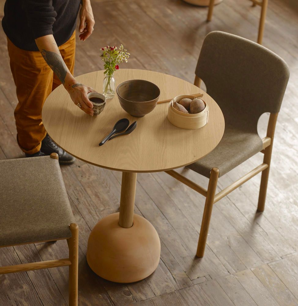 Assises pour bureau - Chaise Xume en PET et bois de chêne - ALKI