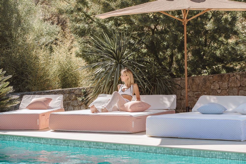 Deck chairs - Foam foam double bed - geometric patterns in white and orange - MX HOME