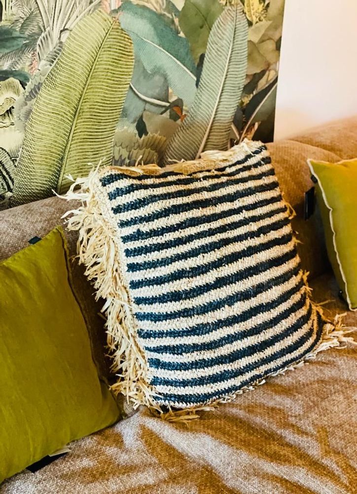 Coussins textile - COUSSIN CARRÉ EN SISAL RAYÉ BRUNE ET NOIR D 60X60 CM - BALINAISA