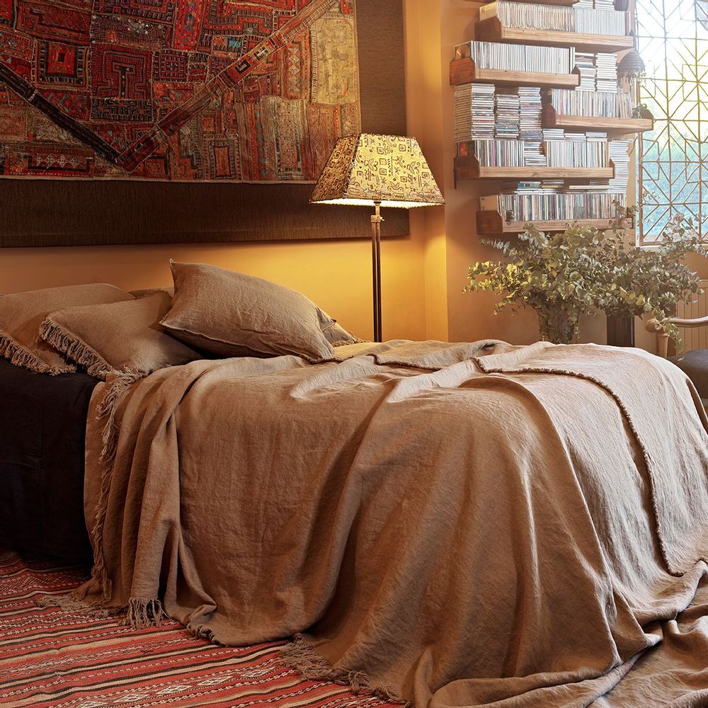 Throw blankets - 100% Linen bedspreads and plaids - DE.LENZO