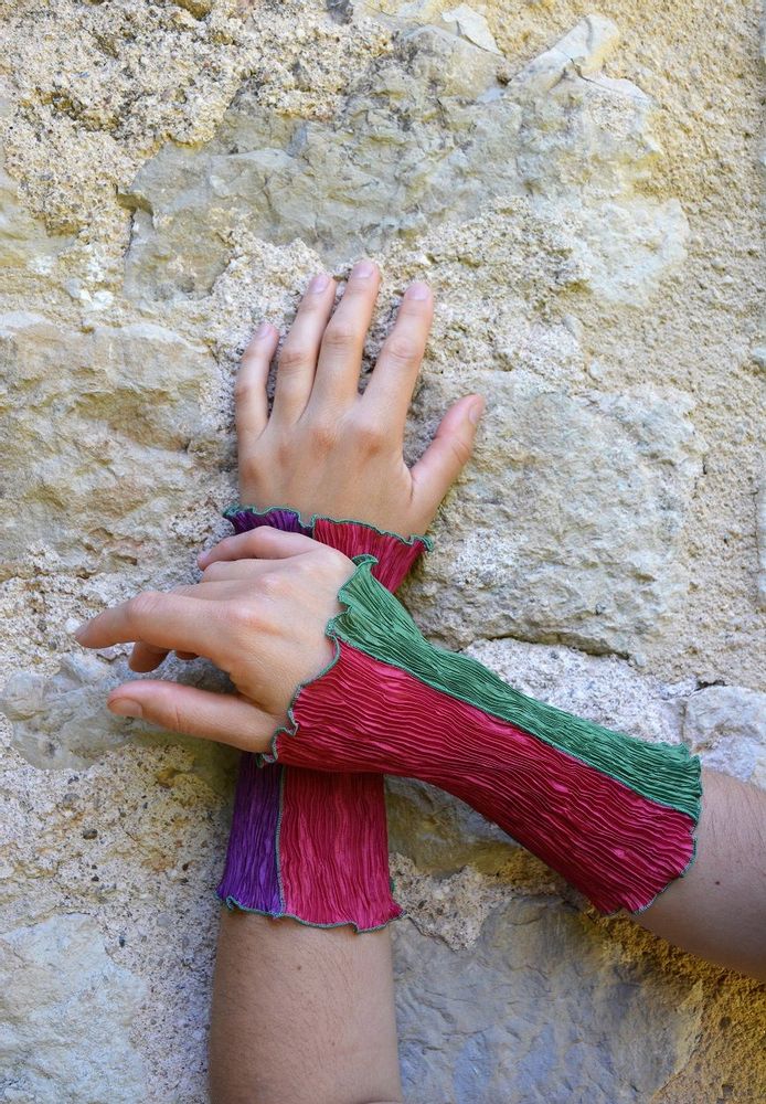 Bracelets - Pleated and tulle cuffs/mittens - MONIKA LINE-GOLZ