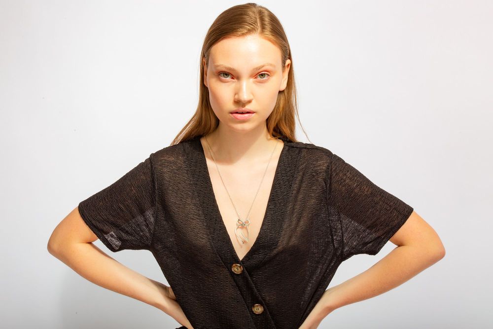 Bijoux - Collier minimaliste élégant avec pendentif en argent, hibou hellénique - MATTER.