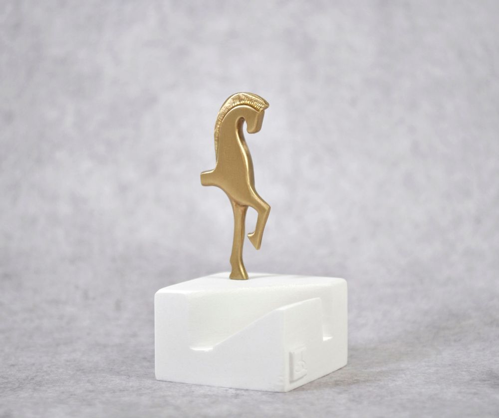 Sculptures, statuettes et miniatures - Titulaire de la carte, Statuette en bronze Cheval. - MATTER.
