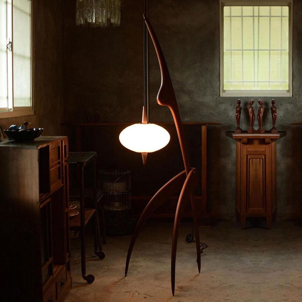 Objets de décoration - Lampadaire "Mante Religieuse"  Finition Noyer teinté français - RISPAL