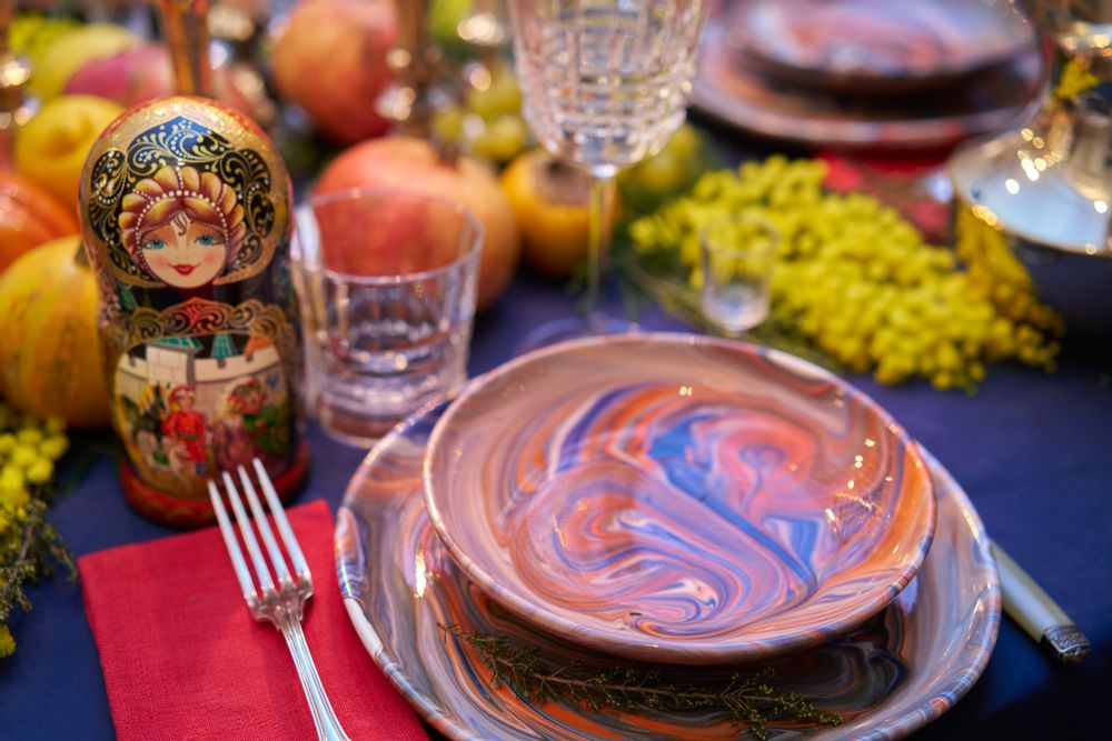 Objets de décoration - service de table bleu et orange TOHU BOHU - IOM INES-OLYMPE MERCADAL