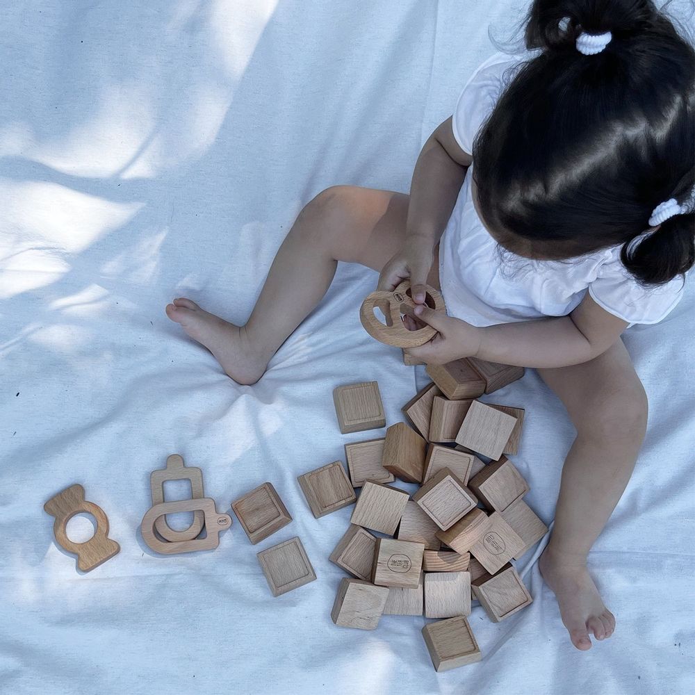 Cadeaux - Dolcetto Wooden Teether - THE TEA CLUB