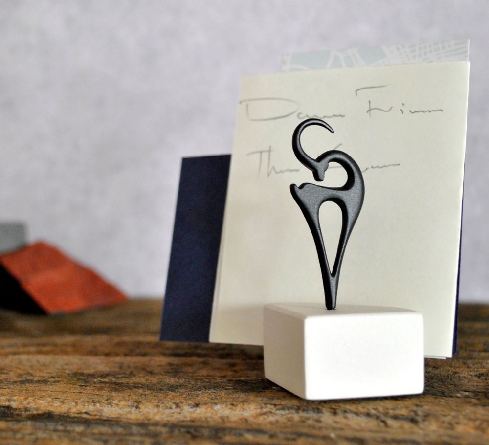 Sculptures, statuettes and miniatures - Card holder, Bronze Statuette Kri-Kri. - MATTER.