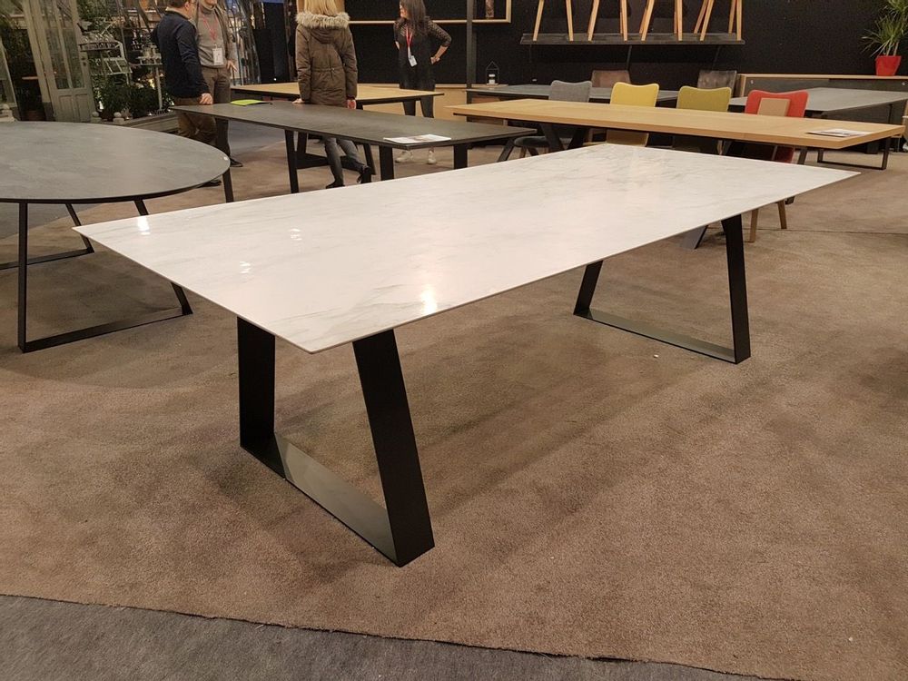 Dining Tables - Topaz foot ceramic dining table - COLOMBUS MANUFACTURE FRANCE