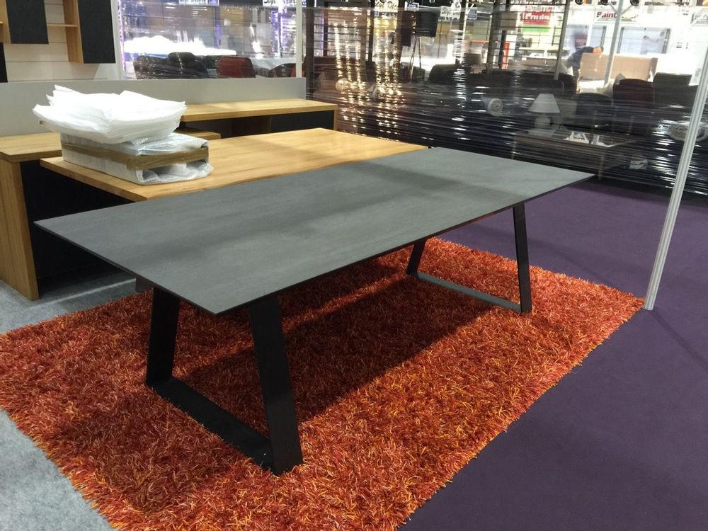 Dining Tables - Topaz foot ceramic dining table - COLOMBUS MANUFACTURE FRANCE