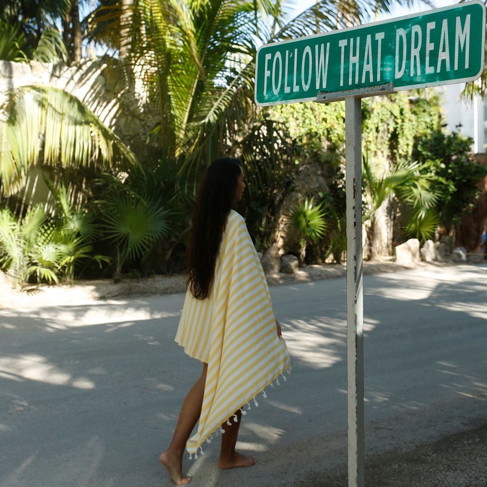 Sarongs - Mare Ochre Fouta Towel 90x180 cm - GREEN PETITION