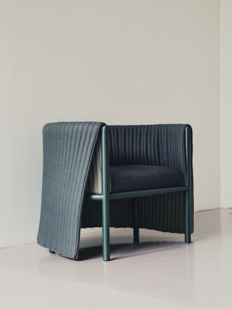Armchairs - Iconic Wraap armchair, blue-green natural wool, blue structure - NOPPI
