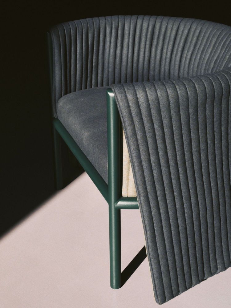Armchairs - Iconic Wraap armchair, blue-green natural wool, blue structure - NOPPI