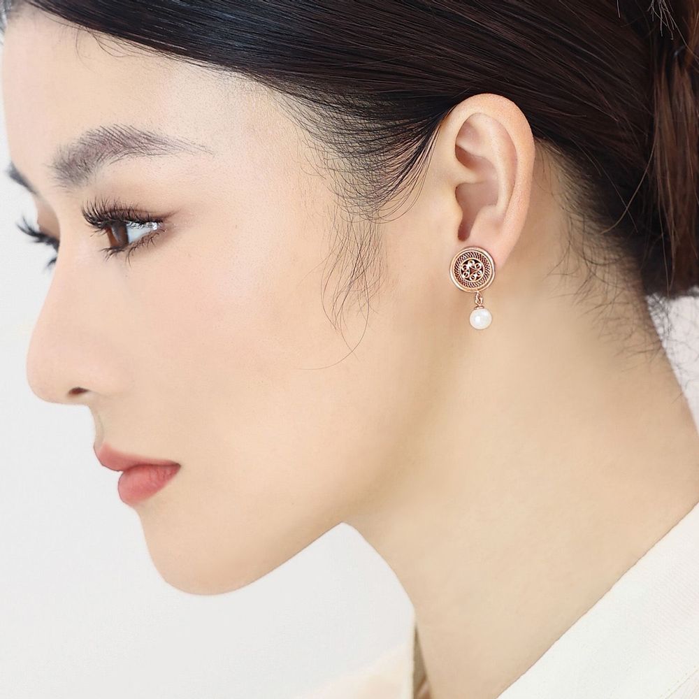 Bijoux - Boucles d'oreilles asymétriques filigraneperles Tambour de Fortune - WEI YEE INTERNATIONAL LIMITED